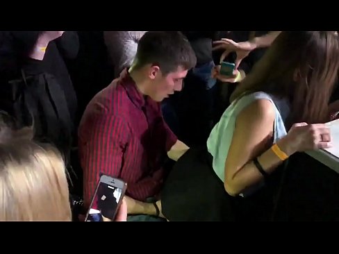 ❤️ Rigtig sex i en russisk natklub. 18-årig russisk pige i anus og vagina kneppet i en natklub Porno at da.com-porn-zog.ru